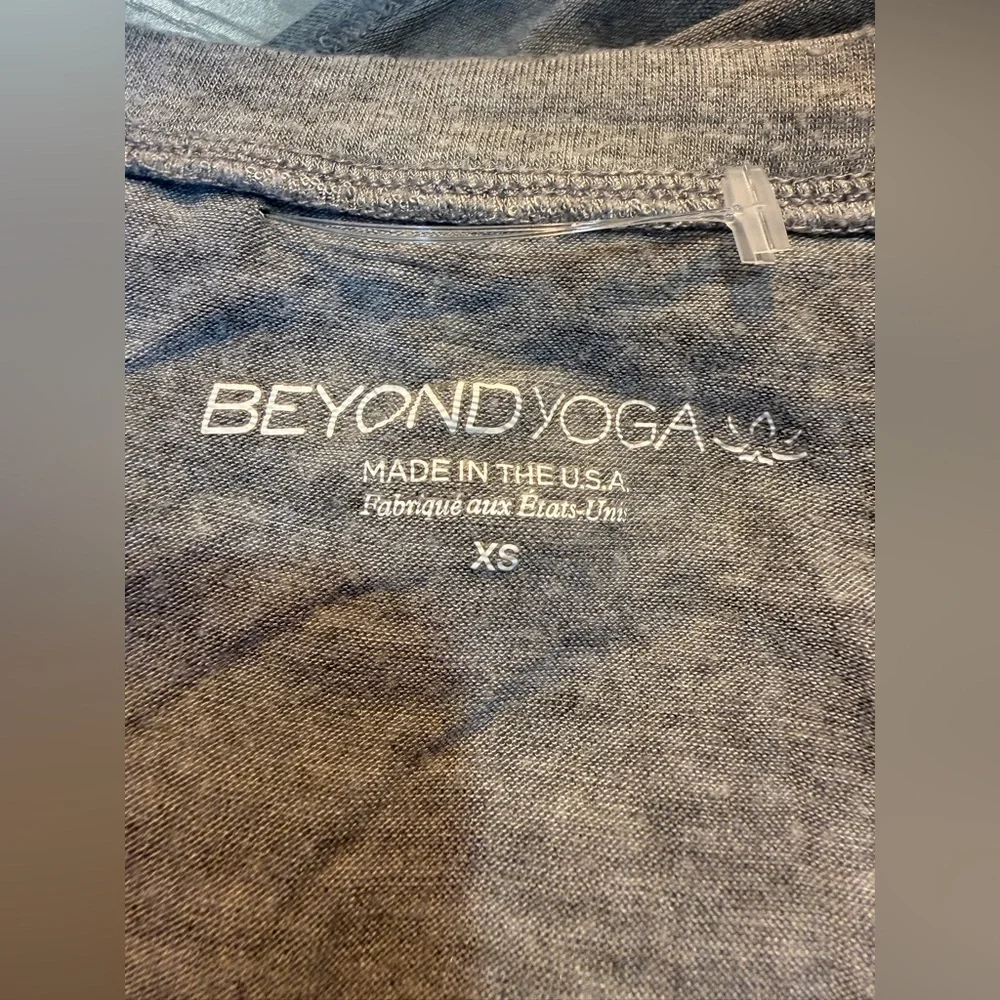 Beyond Yoga Gray Cropped Tank Top XS - Picture 9 of 10